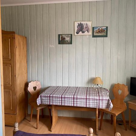 Osrodek Jezdziecki Bronkow Bed & Breakfast Eksteriør bilde