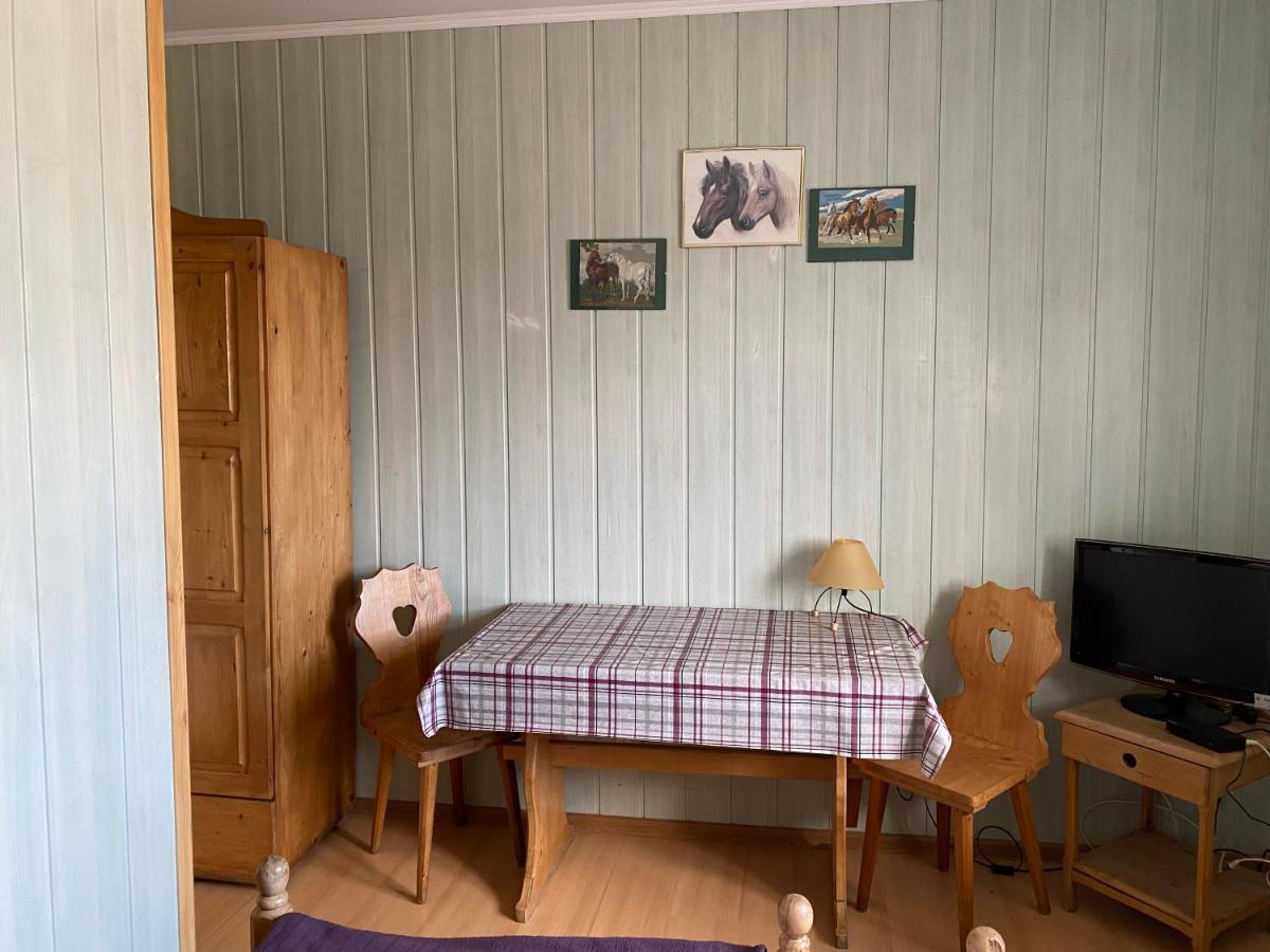 Osrodek Jezdziecki Bronkow Bed & Breakfast Eksteriør bilde